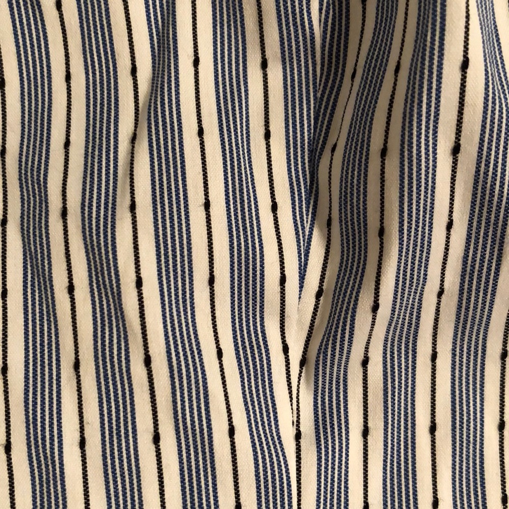 Express button up - Picture 3 of 3